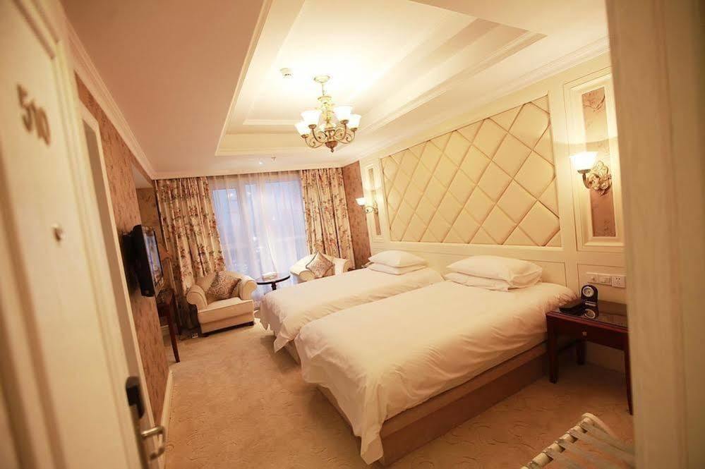 Omeiga Legend Hotel Yiwu  Exterior photo
